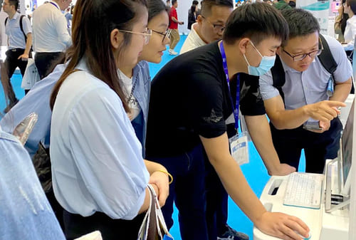 圍觀體驗(yàn)科進(jìn)產(chǎn)品 圍觀體驗(yàn)科進(jìn)產(chǎn)品